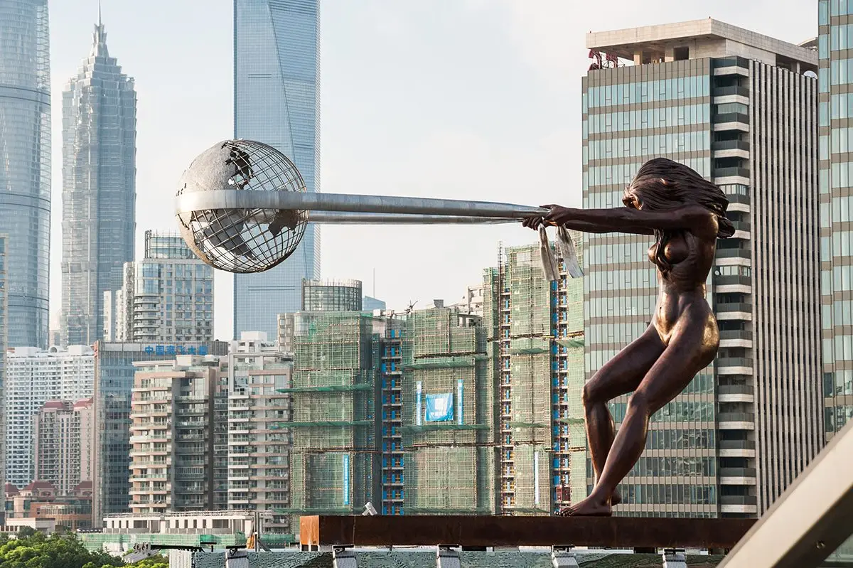 Lorenzo Quinn Force of Nature dynamic sculpture.